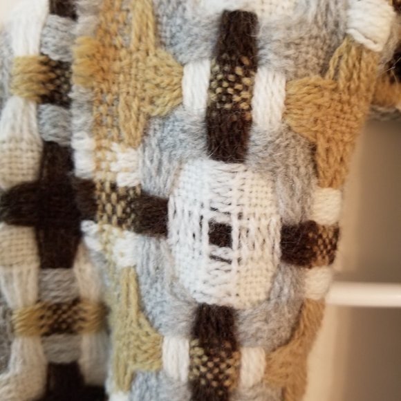 Scarf - Picture 3 of 5